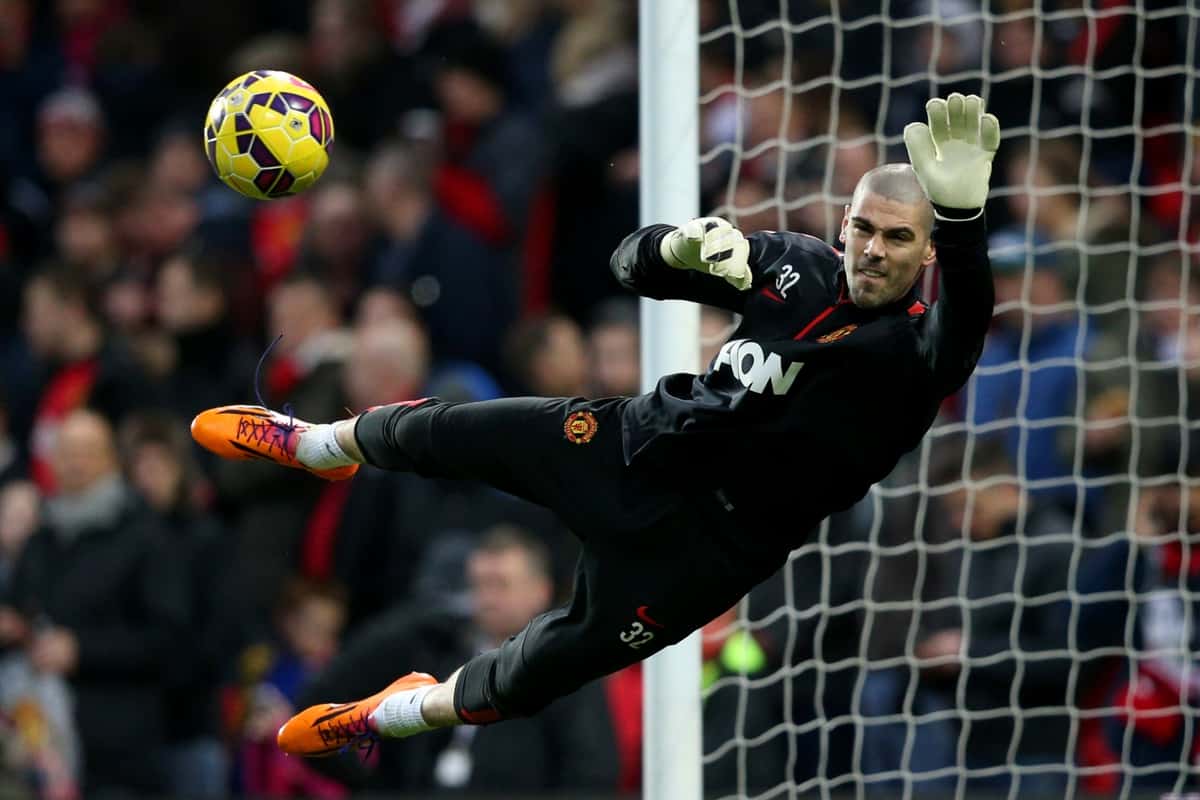 Victor Valdes could make a comeback to Spain