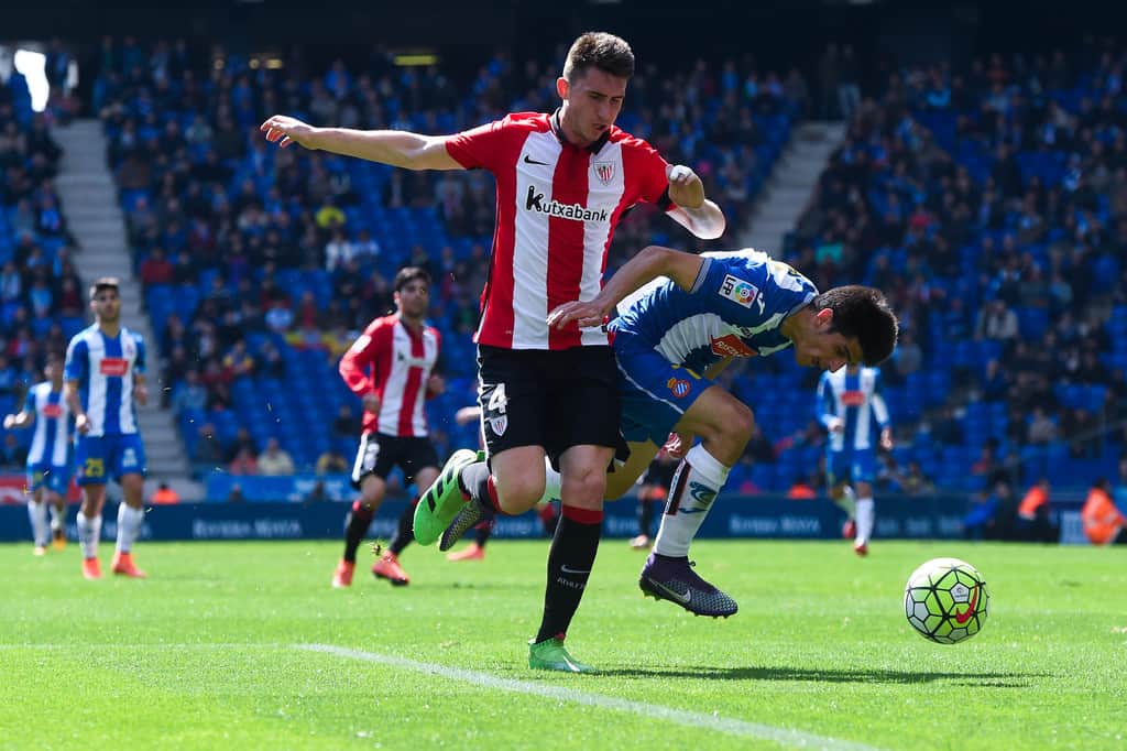 Athletic Bilbao defender Aymeric Laporte has revealed he spoke with Manchester City for "a long time" before snubbing a move to the Etihad, the Daily Mirror reports.