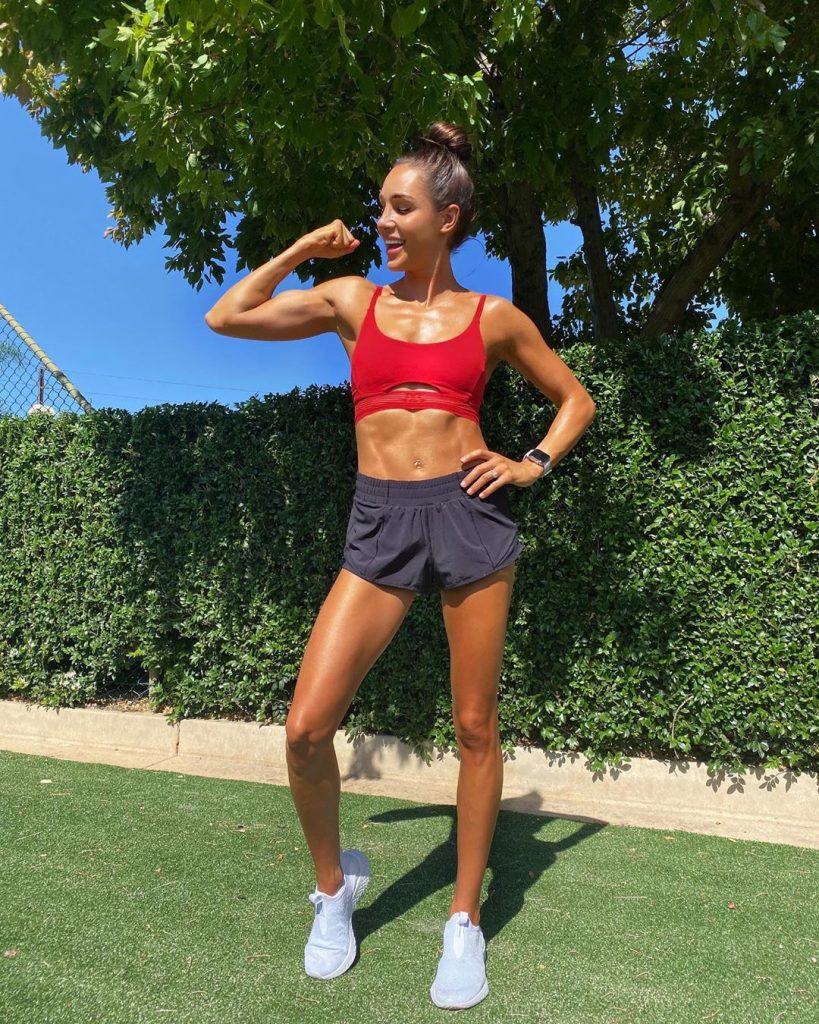 Kayla Itsines. Top 10 hottest female fitness models of 2020 