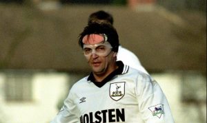 Gary Mabbutt playing for Spurs