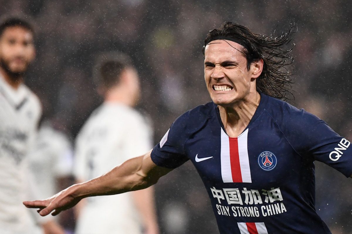 "I'm expecting at least 18 EPL goals from you". Manchester United fans react to Edinson Cavani's Instagram post