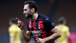 Manchester United have a “90%” chance of signing AC Milan star Hakan Calhanoglu