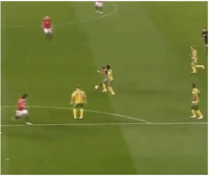 Bruno Fernandes passes Edinson Cavani