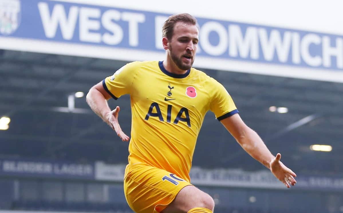 Harry Kane of Tottenham Hotspur celebrates after scoring their first goalduring the Premier League match between West Bromwich Albion and Tottenham Hotspur