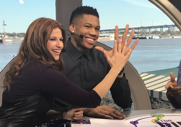 Giannis hand size