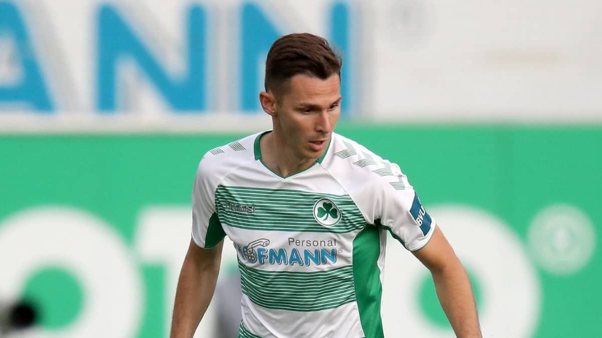 Бранимир Хргота в составе «Гройтер Фюрт» (Фото - Daniel Karmann/dpa/Archivbild)