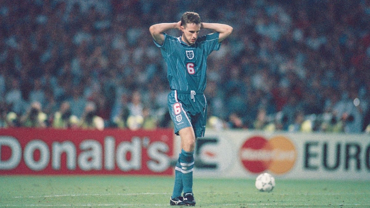 Гарет Саутгейт после незабитого пенальти на Евро - 1996 (Фото - Getty Images)